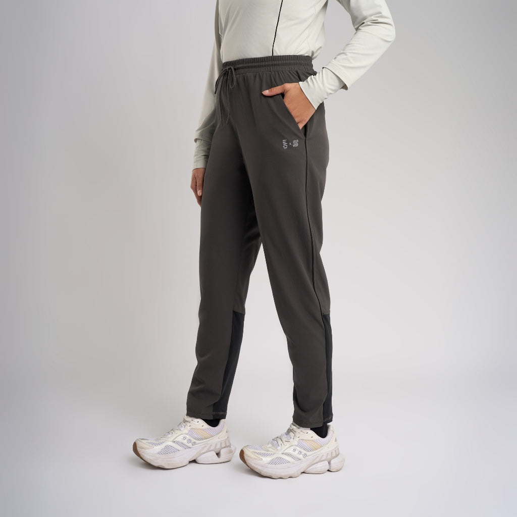 EasyOn x Soraya Larasati - Soraya Training Pants - Celana Olahraga Wanita
