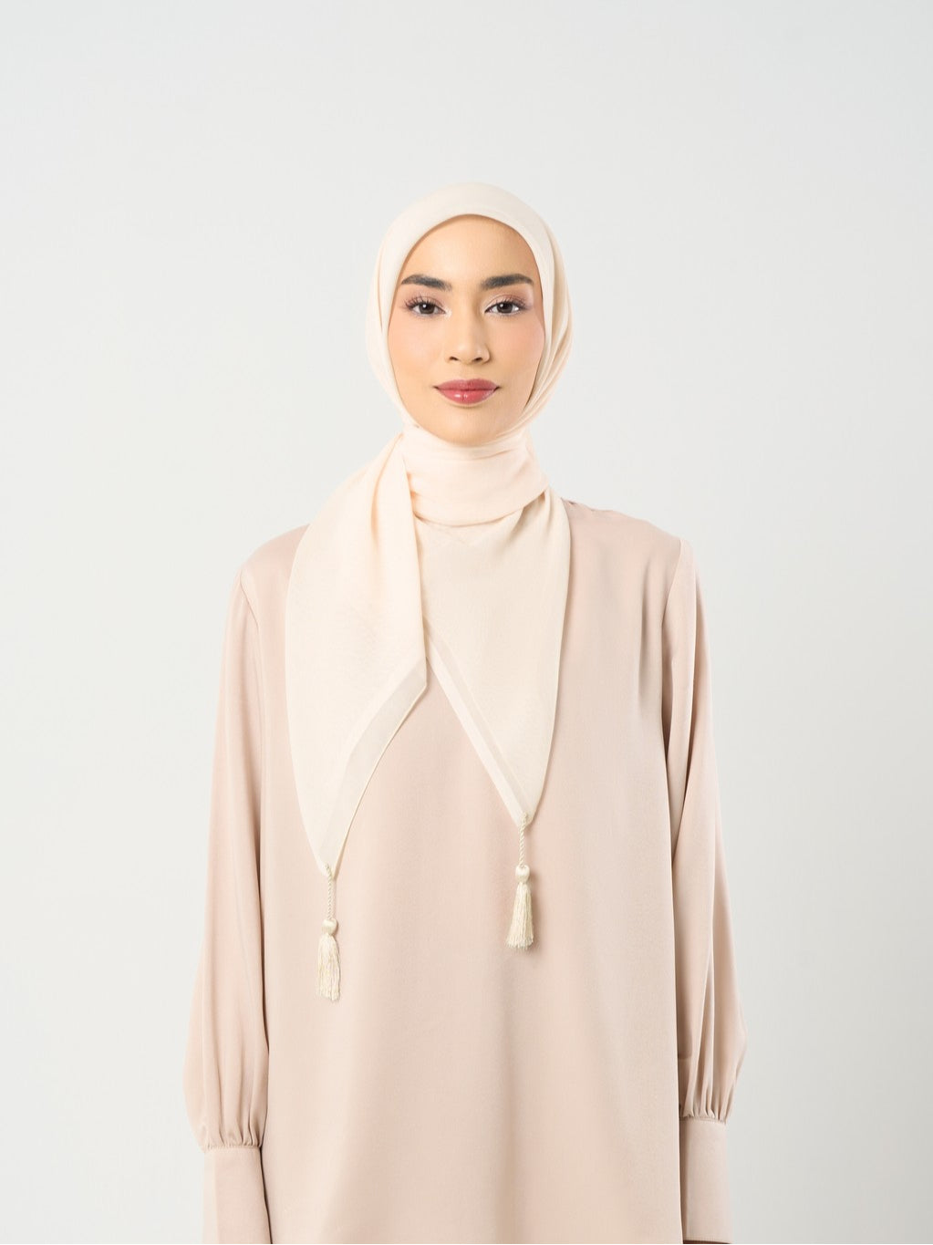Plain Tassel New Colors - Hijab Segiempat Paris Jepang Premium Ronce 115 x 115 cm