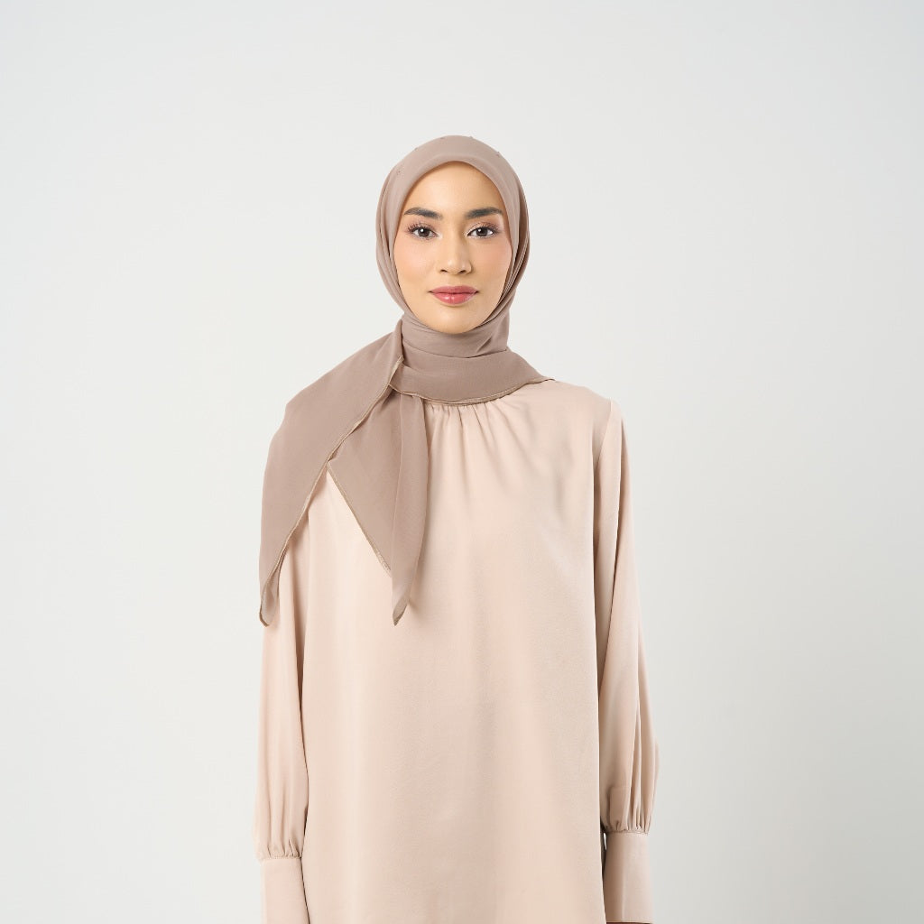 Plain Crystal Line Signature 29 - Hijab Segiempat Bordir Crystal