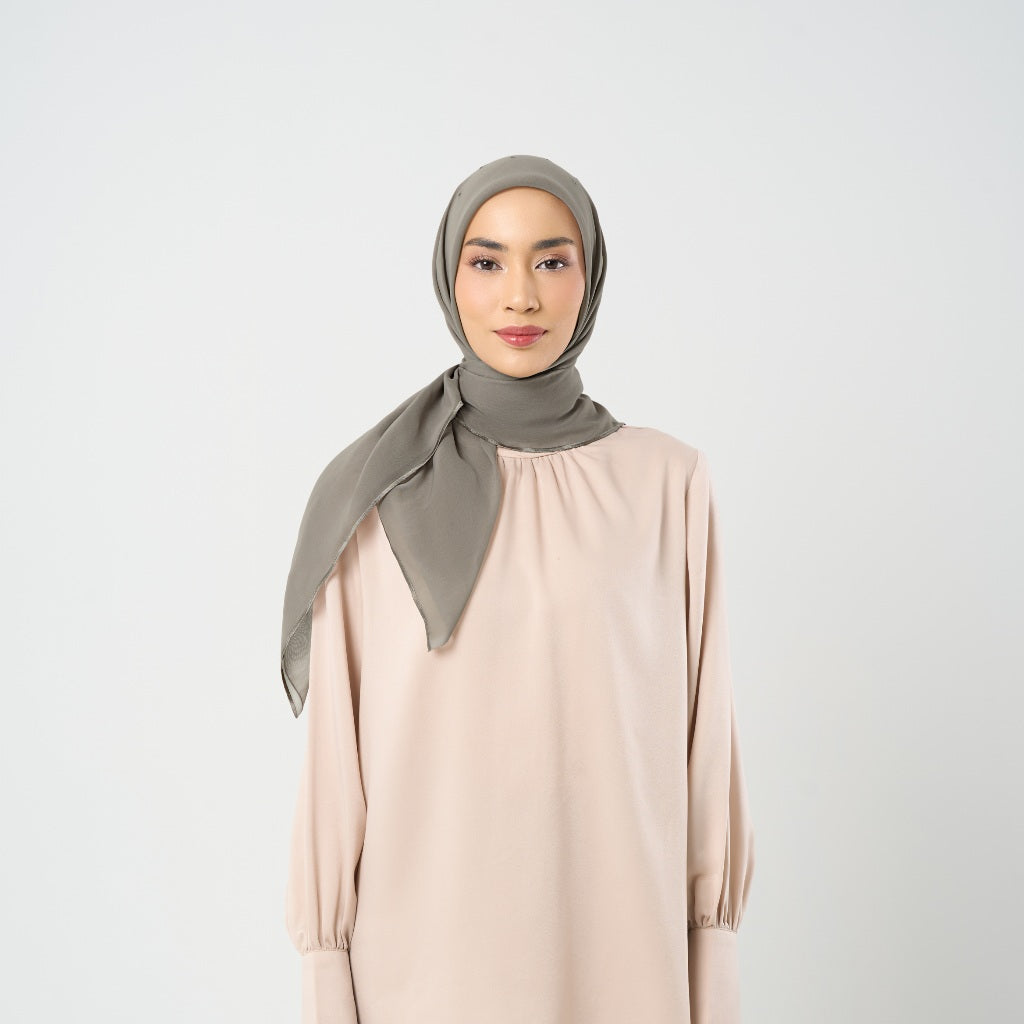 Plain Crystal Line Signature 29 - Hijab Segiempat Bordir Crystal