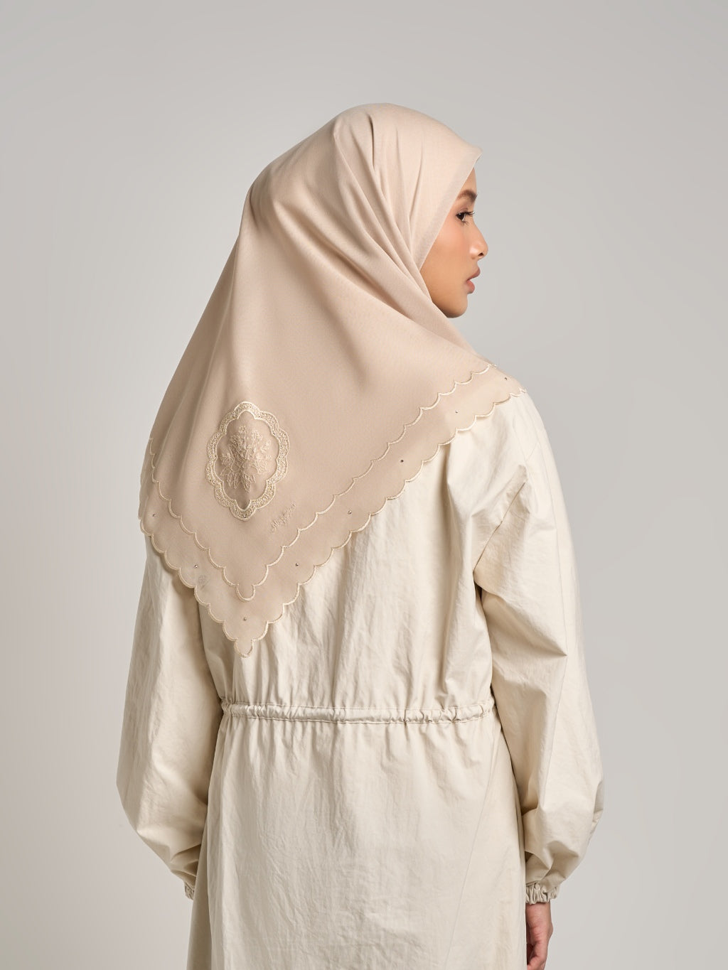 Dhiya Embroidery - Jilbab Segiempat Bordir Gelombang Kristal
