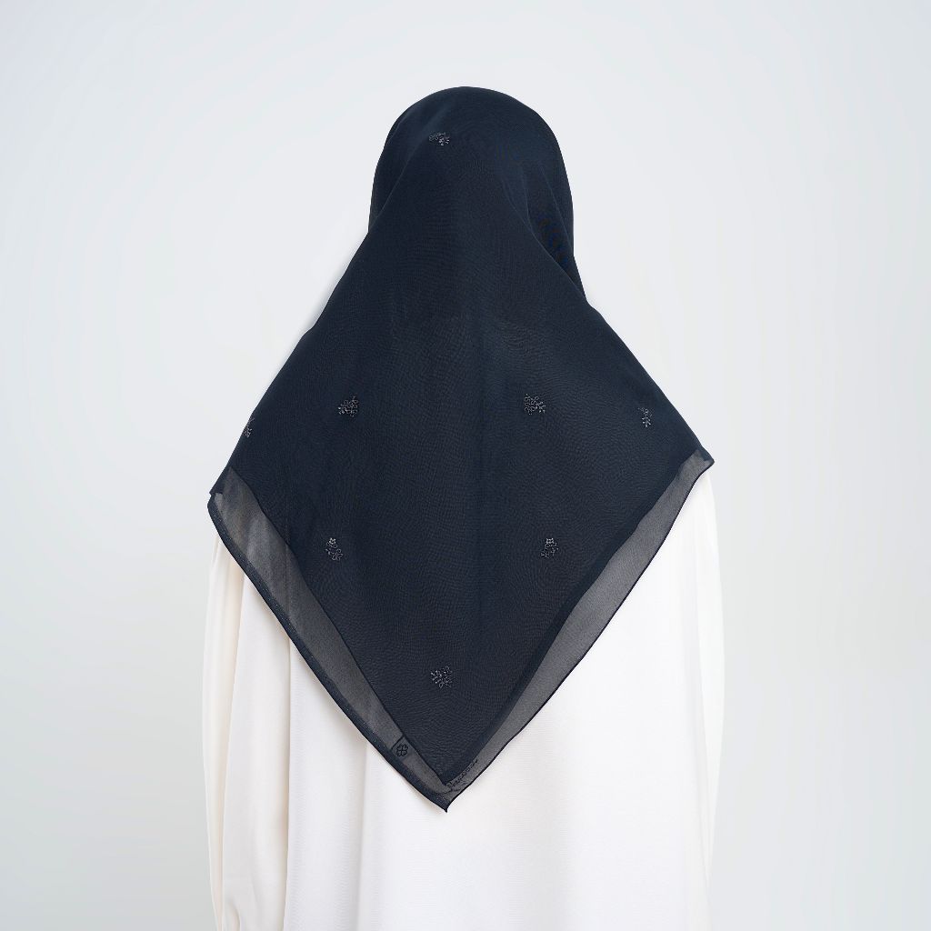 Mahra Embroidery - Hijab Segiempat Bordir Bunga Crystal