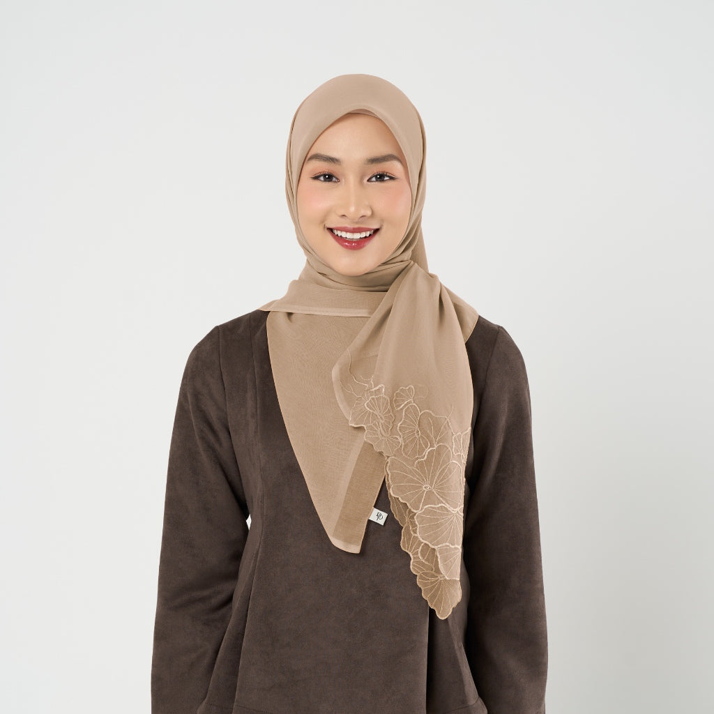 Liyana Embroidery - Hijab Segiempat Bordir Bunga Crystal