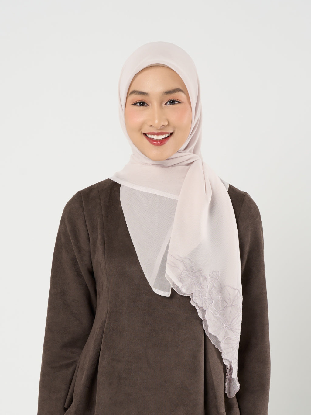 Napocut Hijab - Liyana Embroidery - Hijab Segiempat Paris Jepang Bordir Bunga Kristal Premium