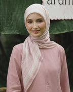Arumasa Scarf