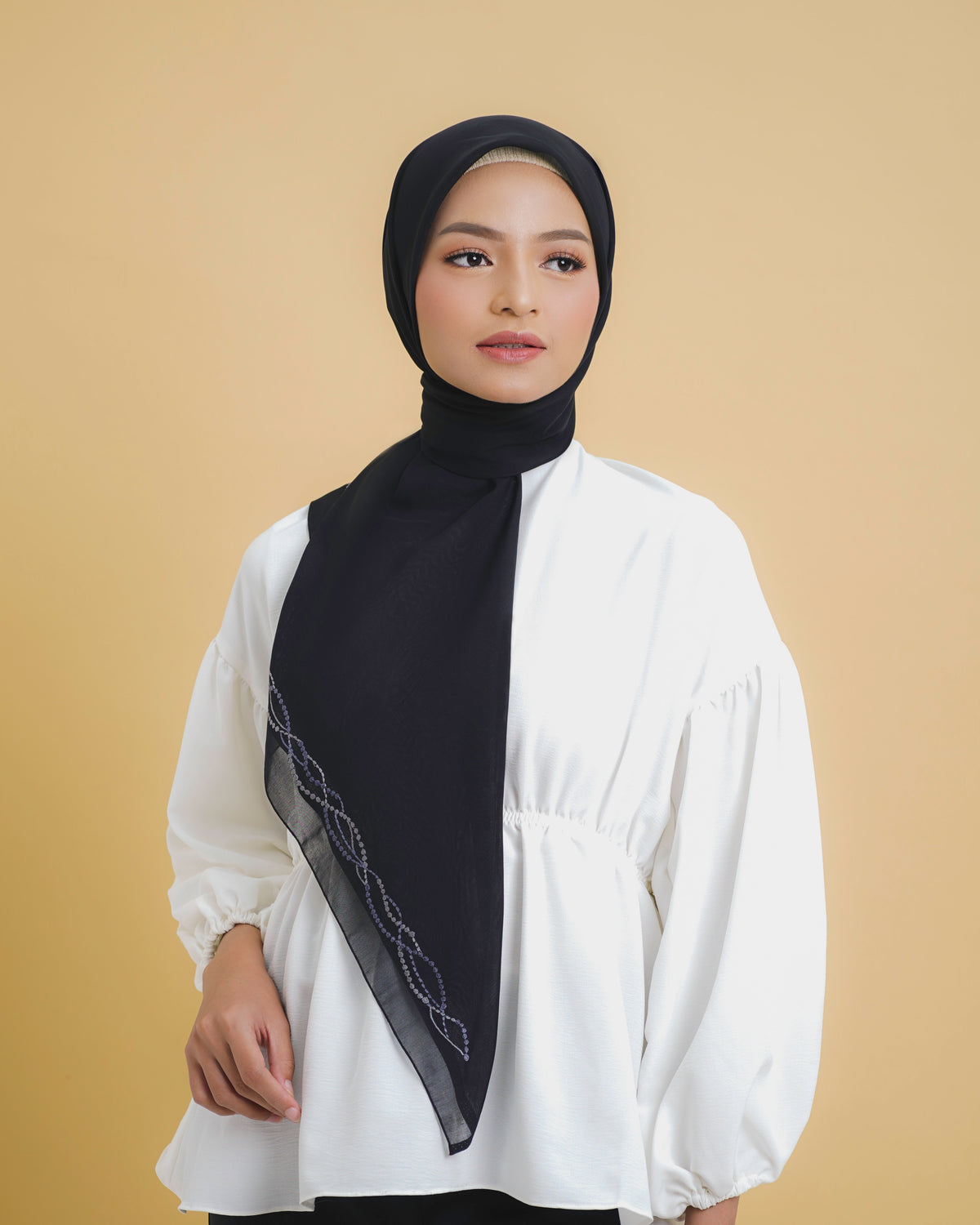 Sulaman Kristal Esha