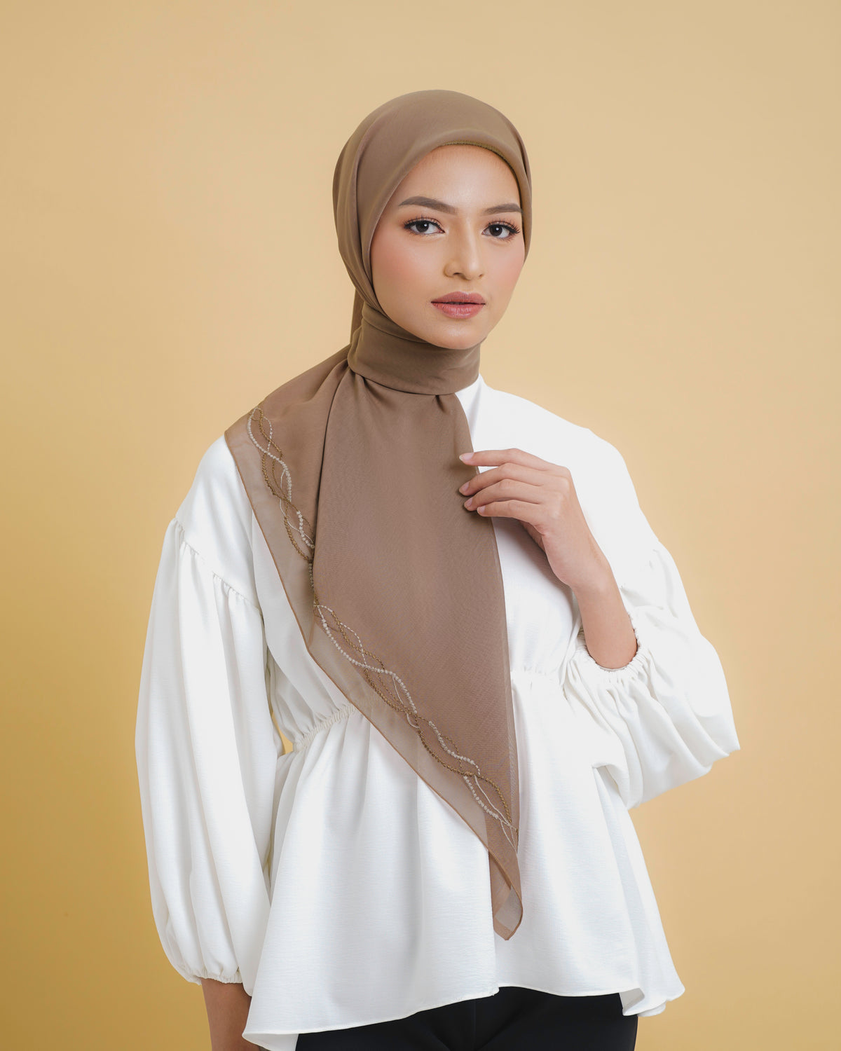 Sulaman Kristal Esha