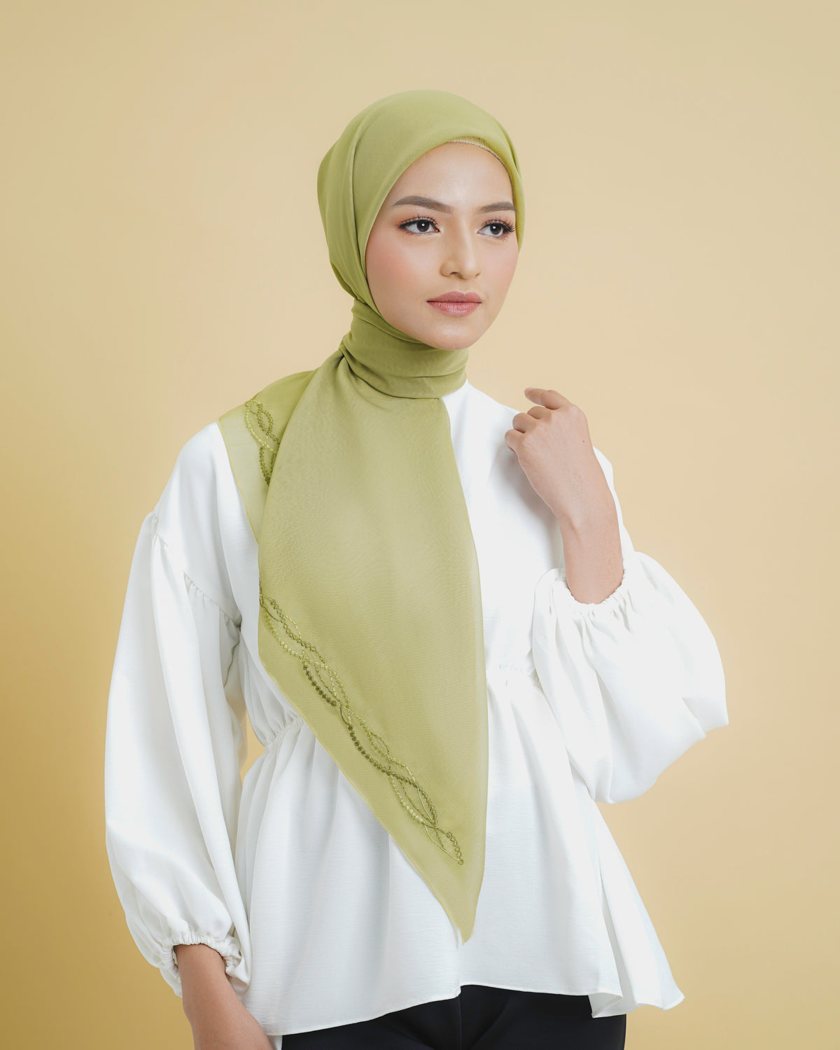 Sulaman Kristal Esha