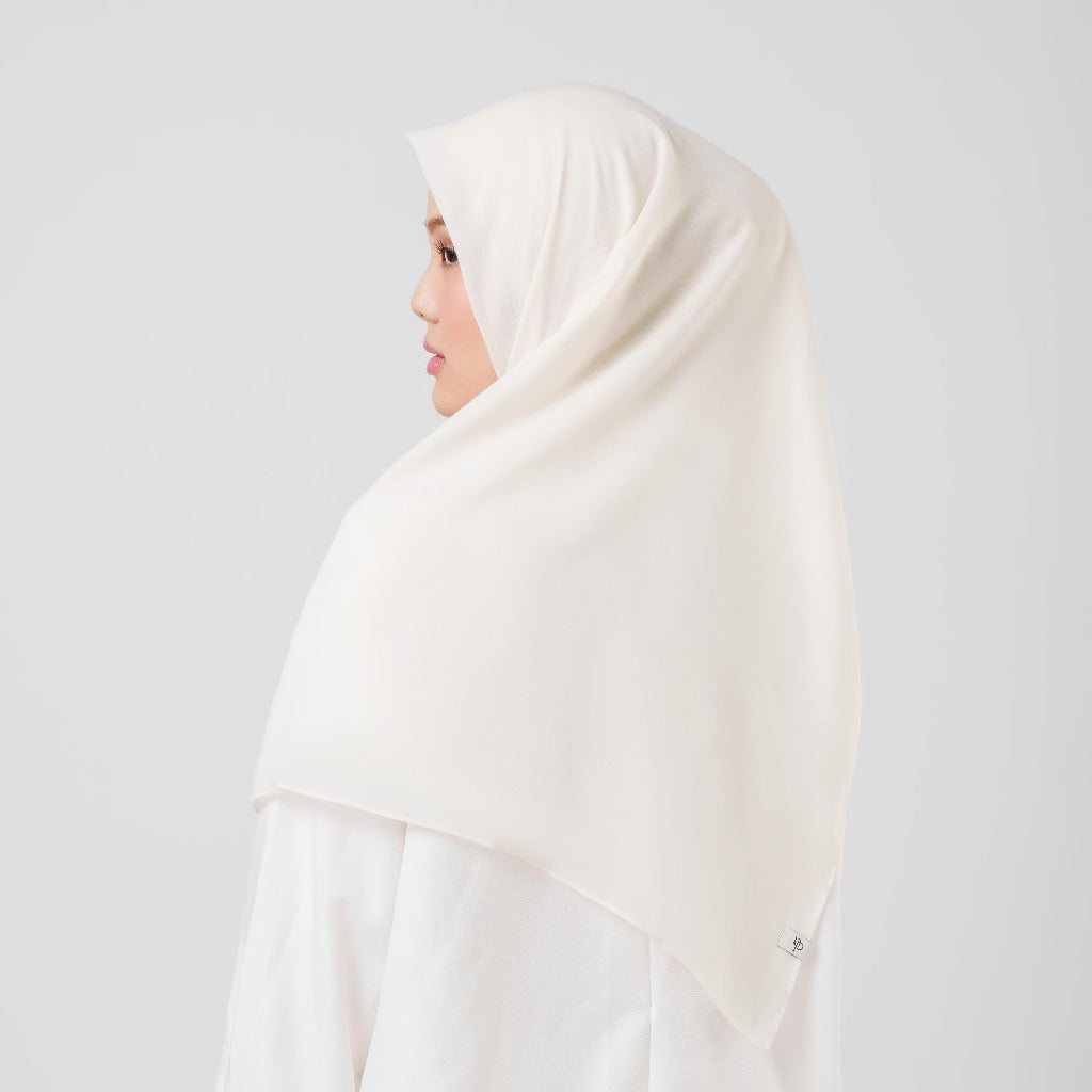 Plain Ultrasoft -  Hijab Segiempat Polos Premium