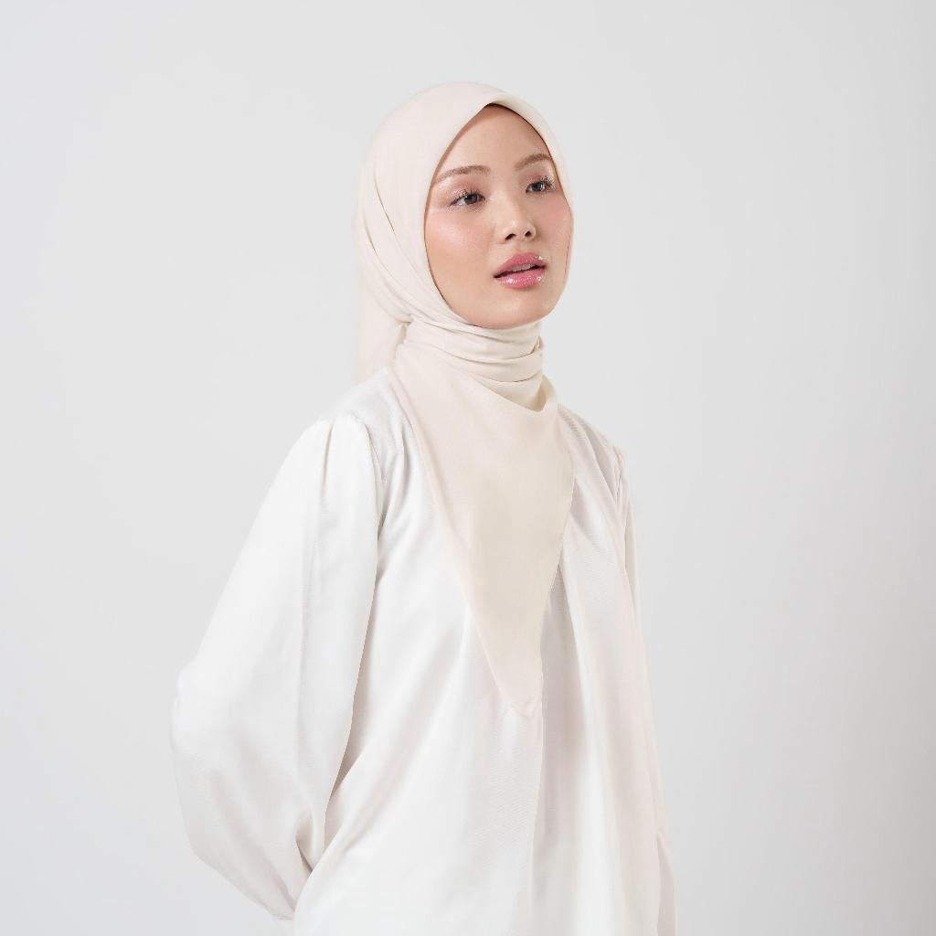 Plain Ultrasoft -  Hijab Segiempat Polos Premium